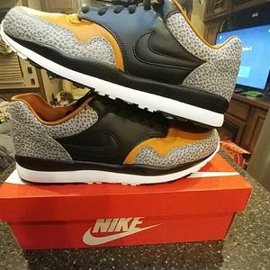 2018 OG NIKE Air Max Safari
